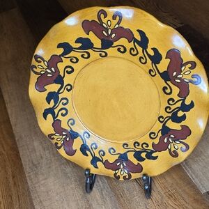 Deep Yellow Floral Scalloped Edge Decorative Plate